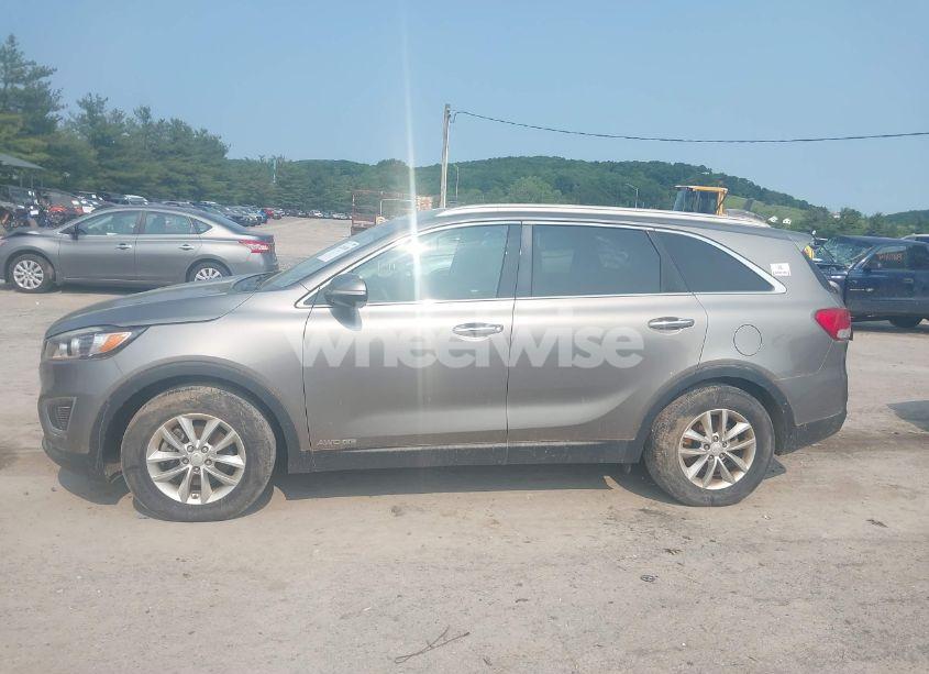 Photo 14 of 2016 Kia Sorento 3.3L LX (VIN 5XYPGDA51GG158444)