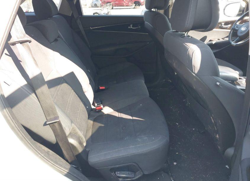 Photo 8 of 2016 Kia Sorento 3.3L LX (VIN 5XYPGDA51GG161571)