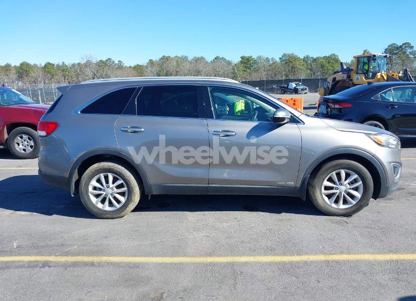Photo 13 of 2016 Kia Sorento 3.3L LX (VIN 5XYPGDA51GG179486)