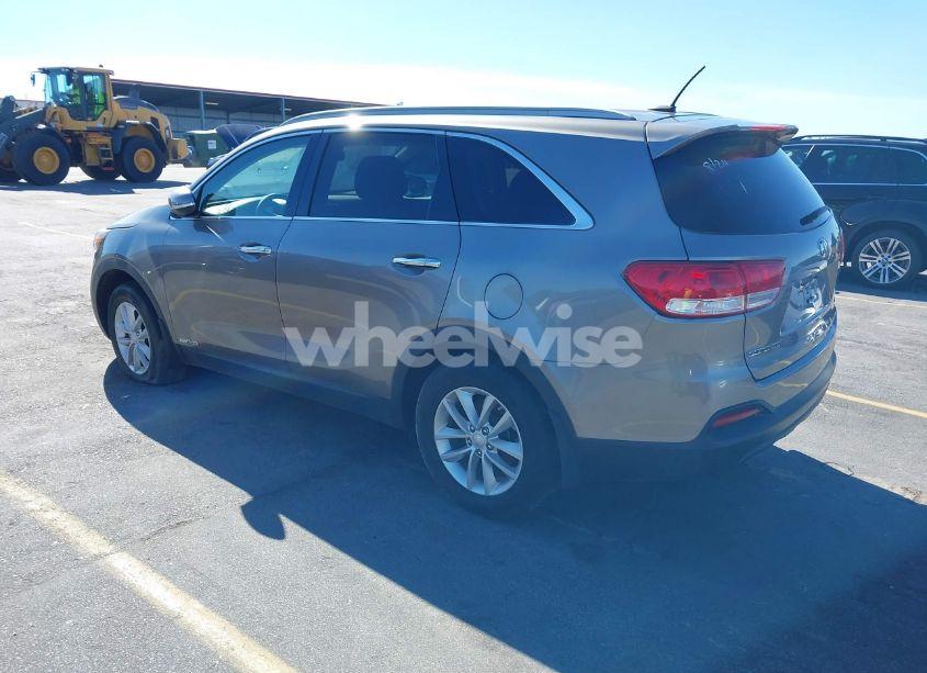 Photo 3 of 2016 Kia Sorento 3.3L LX (VIN 5XYPGDA51GG179486)