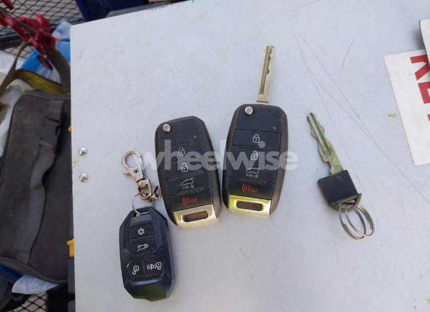 Photo 11 of 2017 Kia Sorento 3.3L LX (VIN 5XYPGDA51HG208065)