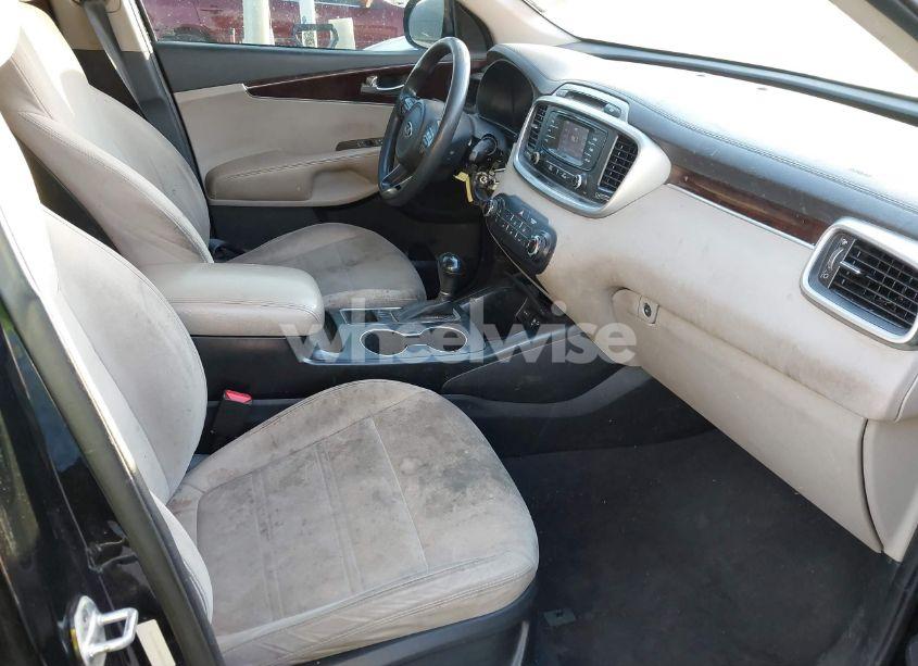 Photo 5 of 2017 Kia Sorento 3.3L LX (VIN 5XYPGDA51HG208065)