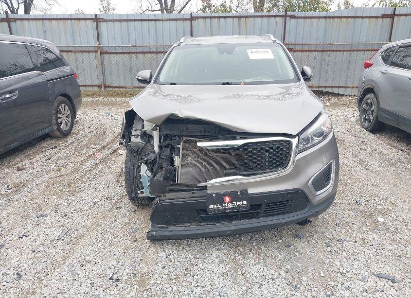 Photo 6 of 2017 Kia Sorento 3.3L LX (VIN 5XYPGDA51HG317352)