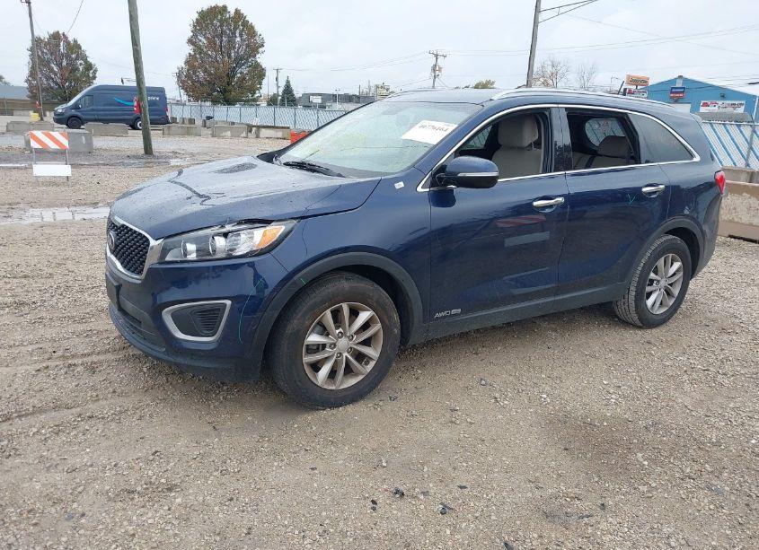 Photo 2 of 2017 Kia Sorento LX V6 (VIN 5XYPGDA51HG322485)