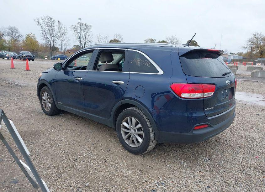 Photo 3 of 2017 Kia Sorento LX V6 (VIN 5XYPGDA51HG322485)