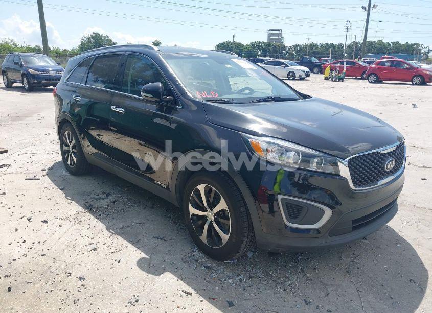 2017 Kia Sorento 3.3L LX (VIN 5XYPGDA51HG330957) main photo