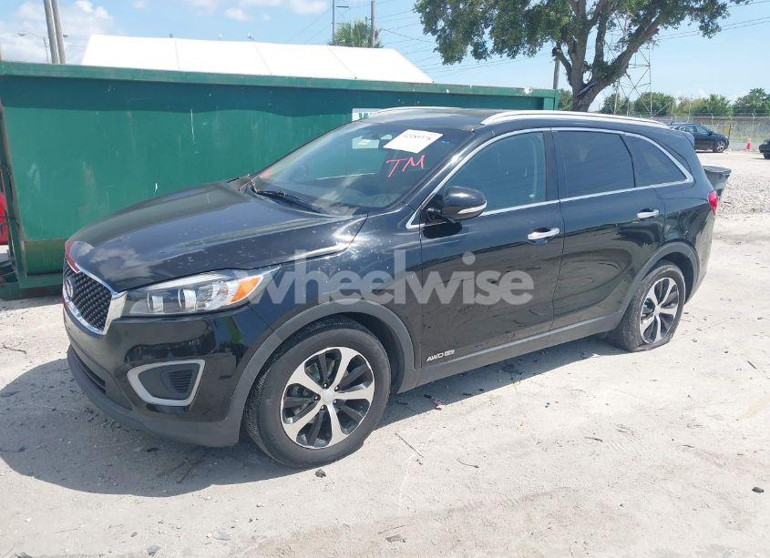 Photo 2 of 2017 Kia Sorento 3.3L LX (VIN 5XYPGDA51HG330957)