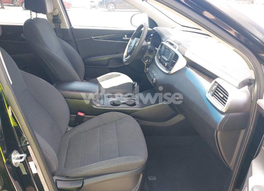 Photo 5 of 2017 Kia Sorento 3.3L LX (VIN 5XYPGDA51HG330957)