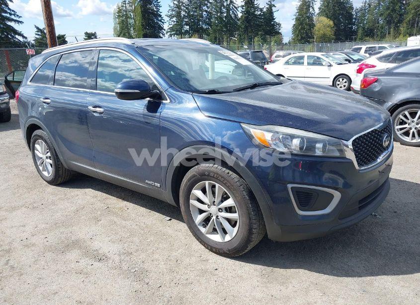 2017 Kia Sorento 3.3L LX (VIN 5XYPGDA51HG335348) main photo