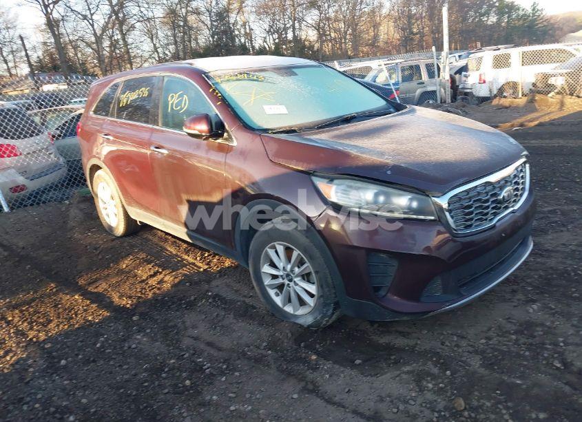 2019 Kia Sorento 3.3L LX (VIN 5XYPGDA51KG441757) main photo