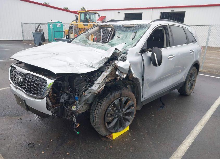 Photo 2 of 2020 Kia Sorento 3.3L S (VIN 5XYPGDA51LG674068)