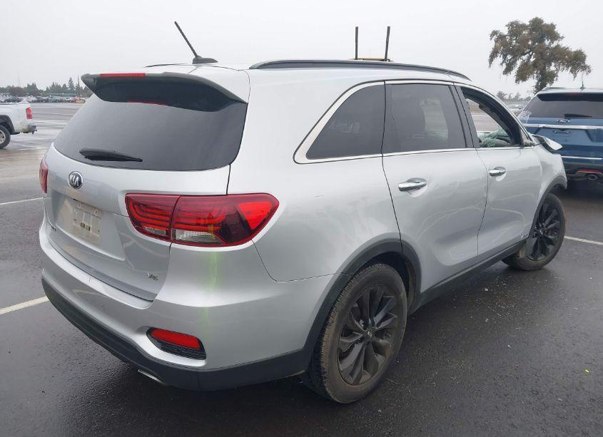 Photo 4 of 2020 Kia Sorento 3.3L S (VIN 5XYPGDA51LG674068)