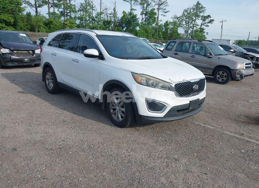 2016 Kia Sorento 3.3L LX (VIN 5XYPGDA52GG014353) main photo