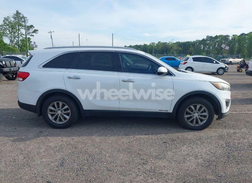 Photo 13 of 2016 Kia Sorento 3.3L LX (VIN 5XYPGDA52GG014353)
