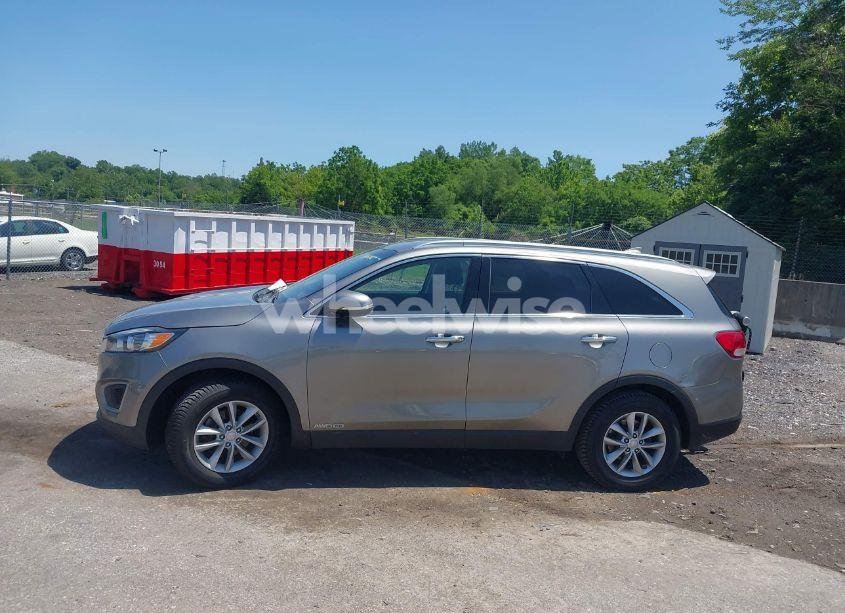 Photo 14 of 2016 Kia Sorento 3.3L LX (VIN 5XYPGDA52GG044582)