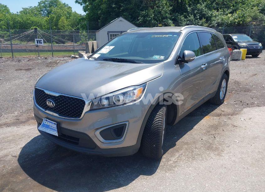 Photo 6 of 2016 Kia Sorento 3.3L LX (VIN 5XYPGDA52GG044582)