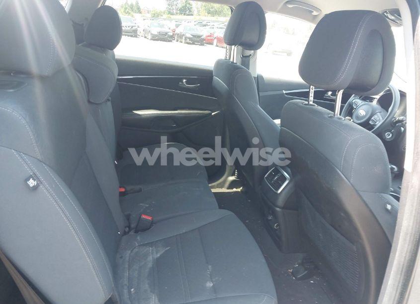 Photo 8 of 2016 Kia Sorento 3.3L LX (VIN 5XYPGDA52GG044582)