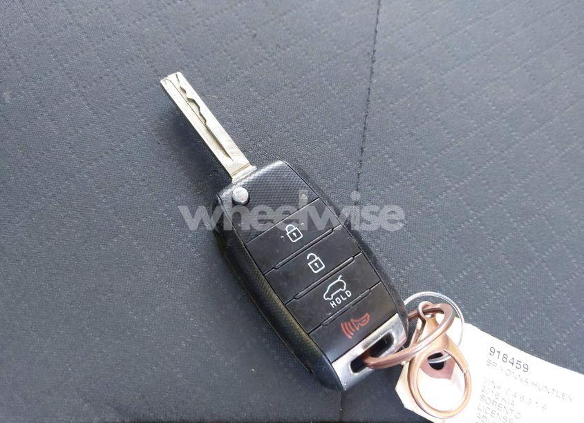 Photo 11 of 2016 Kia Sorento 3.3L LX (VIN 5XYPGDA52GG046316)