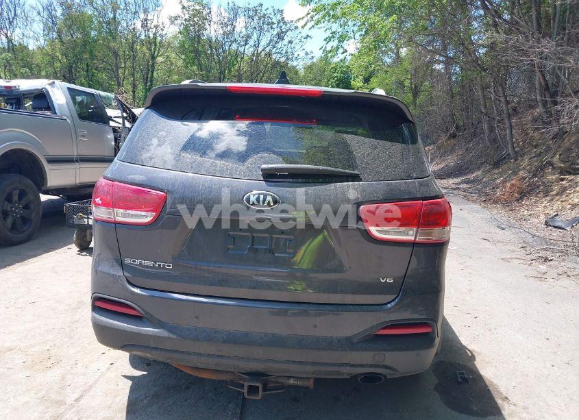 Photo 16 of 2016 Kia Sorento 3.3L LX (VIN 5XYPGDA52GG139742)