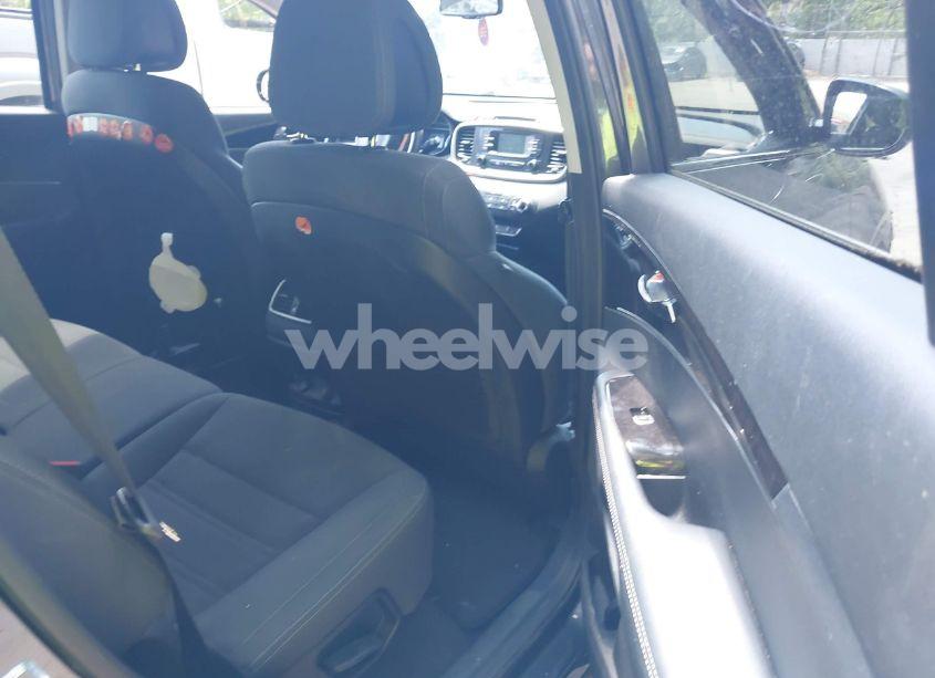 Photo 8 of 2016 Kia Sorento 3.3L LX (VIN 5XYPGDA52GG139742)