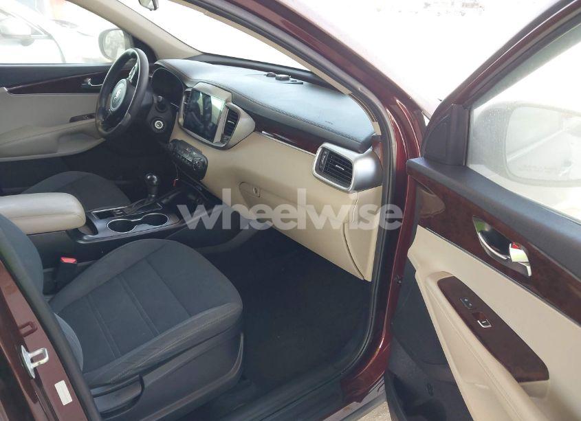 Photo 5 of 2016 Kia Sorento 3.3L LX (VIN 5XYPGDA52GG139983)