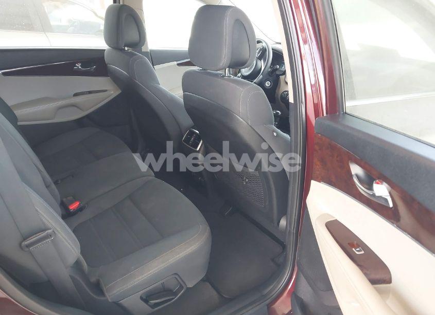 Photo 8 of 2016 Kia Sorento 3.3L LX (VIN 5XYPGDA52GG139983)