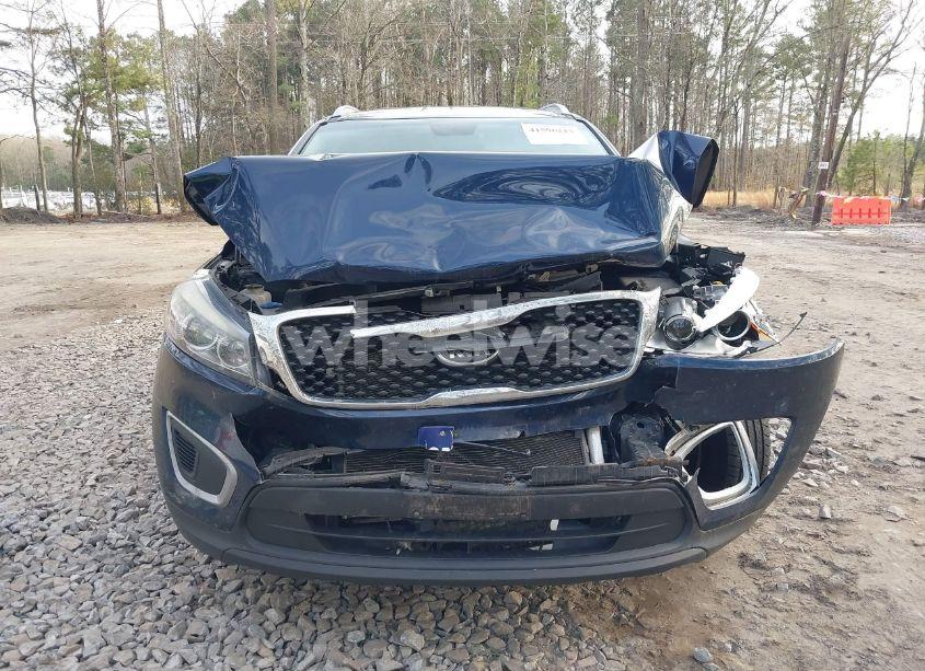 Photo 12 of 2017 Kia Sorento 3.3L LX (VIN 5XYPGDA52HG212481)