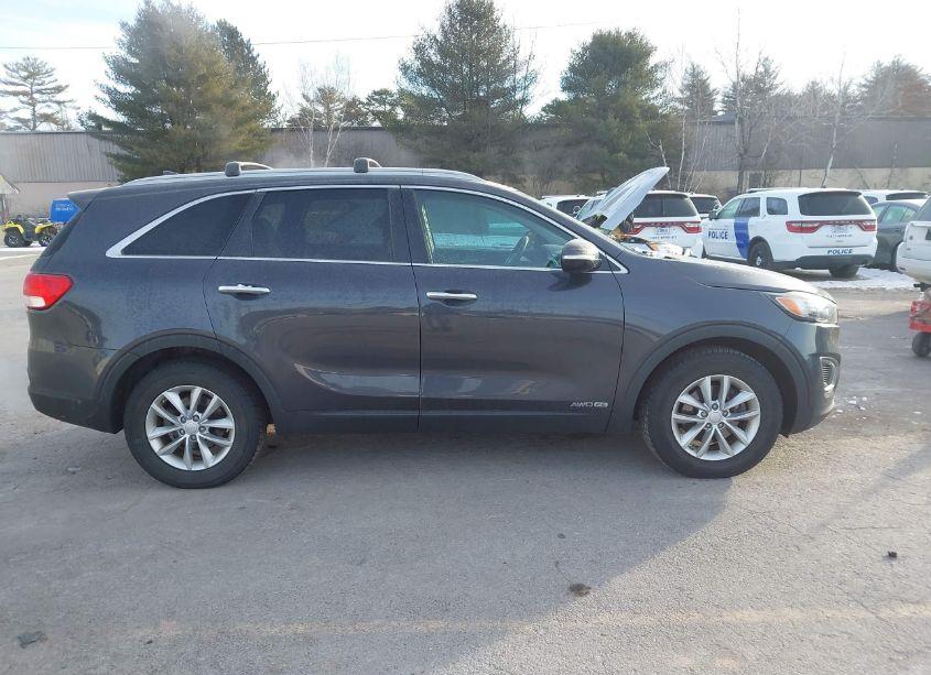 Photo 13 of 2017 Kia Sorento 3.3L LX (VIN 5XYPGDA52HG291036)