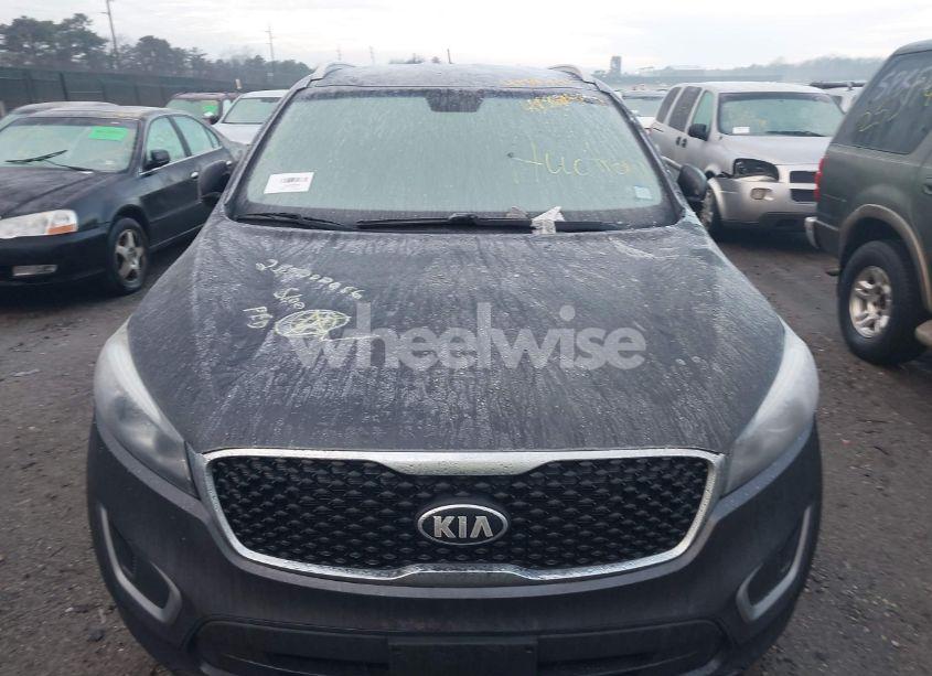 Photo 11 of 2017 Kia Sorento 3.3L LX (VIN 5XYPGDA52HG335617)