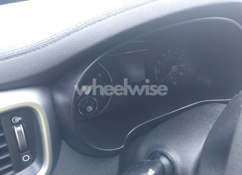 Photo 14 of 2017 Kia Sorento 3.3L LX (VIN 5XYPGDA52HG335617)