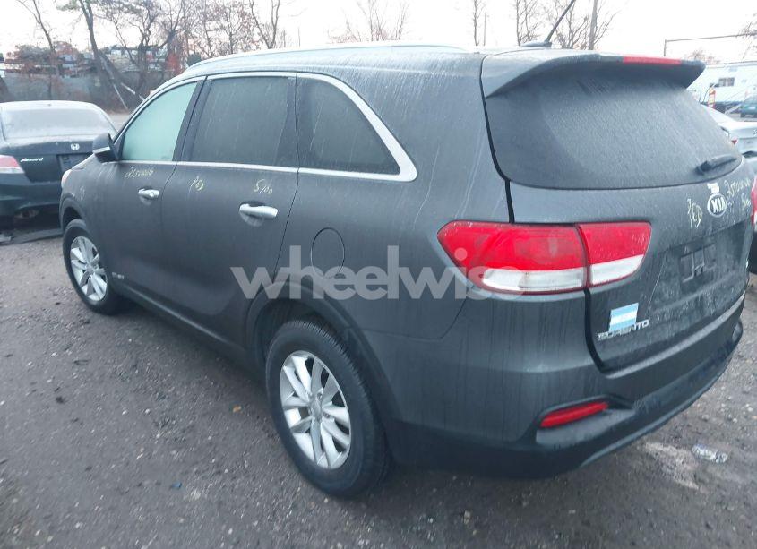 Photo 3 of 2017 Kia Sorento 3.3L LX (VIN 5XYPGDA52HG335617)