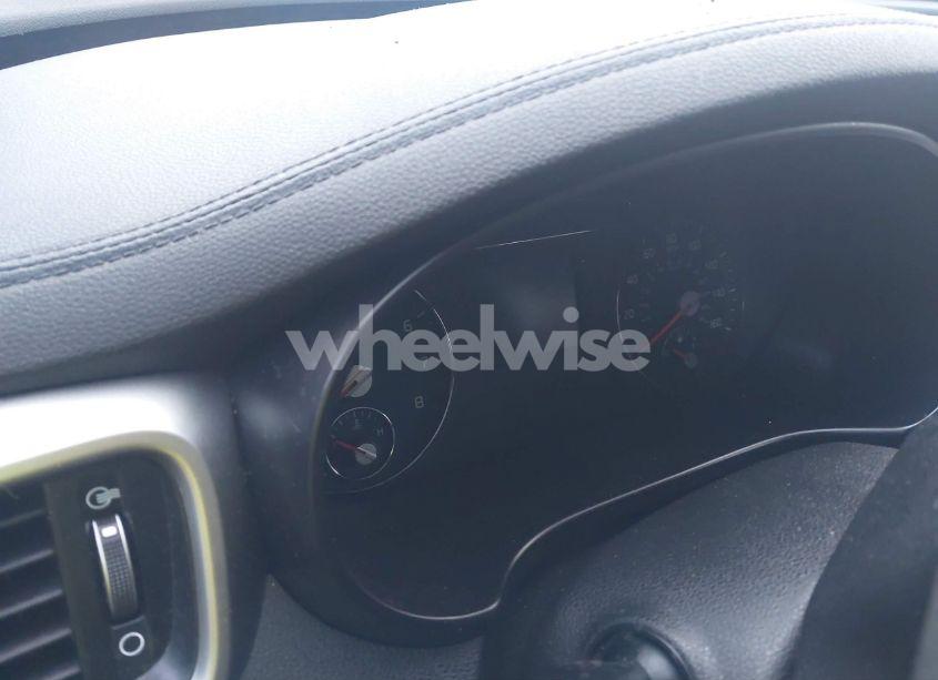 Photo 7 of 2017 Kia Sorento 3.3L LX (VIN 5XYPGDA52HG335617)