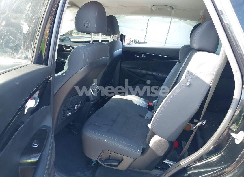 Photo 8 of 2018 Kia Sorento 3.3L LX (VIN 5XYPGDA52JG371345)