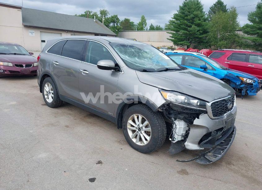 2019 Kia Sorento 3.3L LX (VIN 5XYPGDA52KG457482) main photo