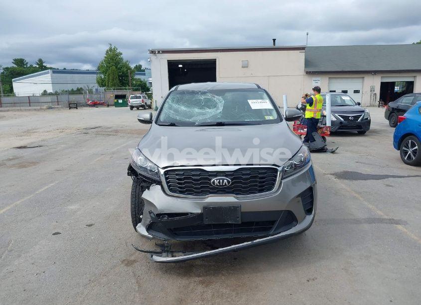 Photo 13 of 2019 Kia Sorento 3.3L LX (VIN 5XYPGDA52KG457482)