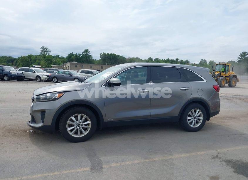 Photo 15 of 2019 Kia Sorento 3.3L LX (VIN 5XYPGDA52KG457482)