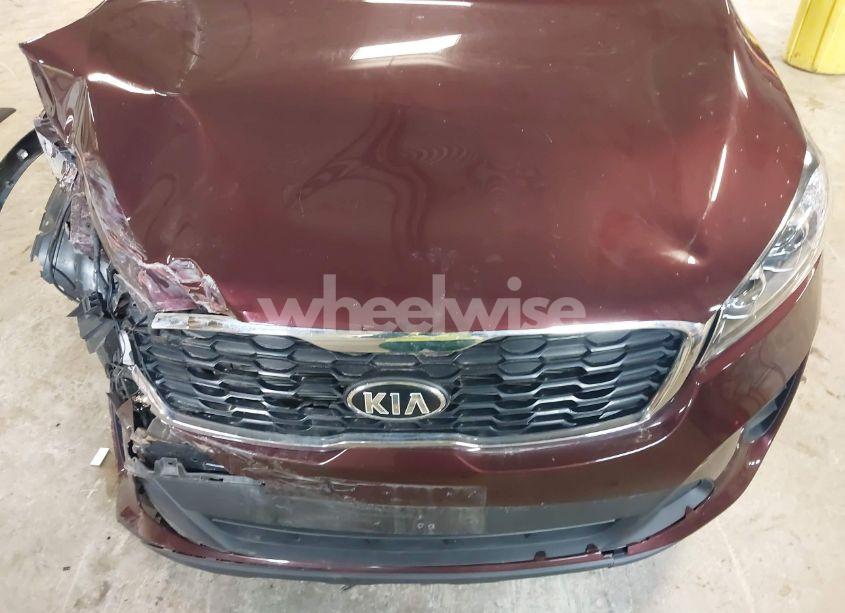 Photo 12 of 2019 Kia Sorento 3.3L LX (VIN 5XYPGDA52KG572020)