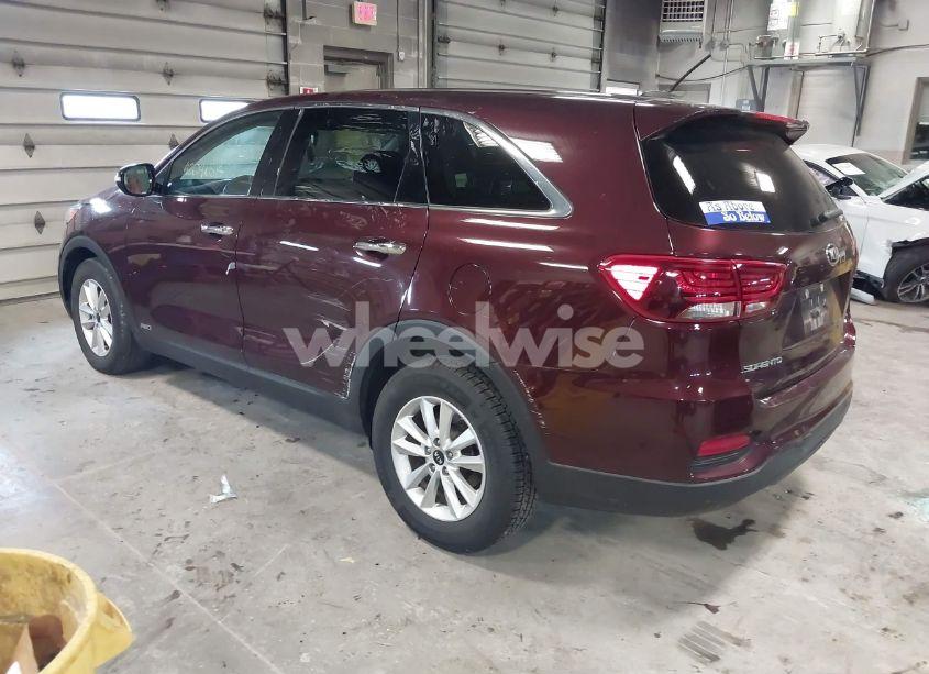 Photo 3 of 2019 Kia Sorento 3.3L LX (VIN 5XYPGDA52KG572020)