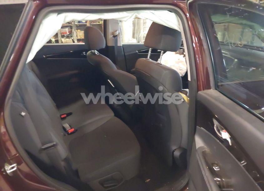 Photo 8 of 2019 Kia Sorento 3.3L LX (VIN 5XYPGDA52KG572020)