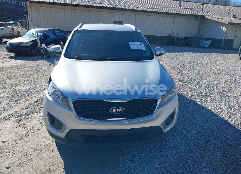 Photo 12 of 2016 Kia Sorento 3.3L LX (VIN 5XYPGDA53GG009436)