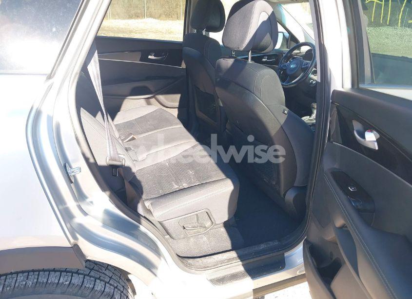 Photo 8 of 2016 Kia Sorento 3.3L LX (VIN 5XYPGDA53GG009436)