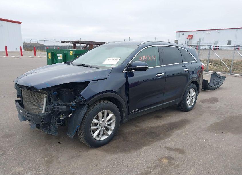 Photo 2 of 2016 Kia Sorento 3.3L LX (VIN 5XYPGDA53GG042694)