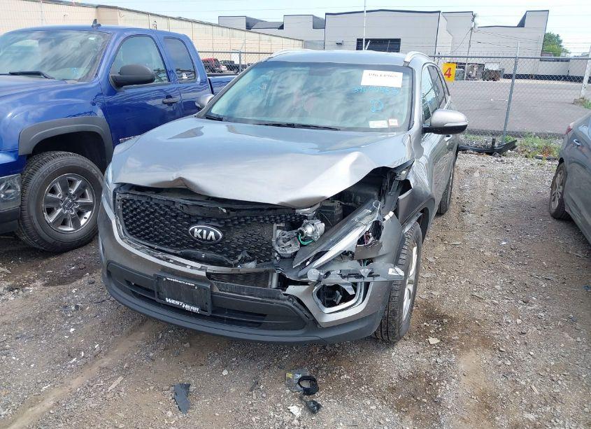 Photo 6 of 2016 Kia Sorento 3.3L LX (VIN 5XYPGDA53GG141225)