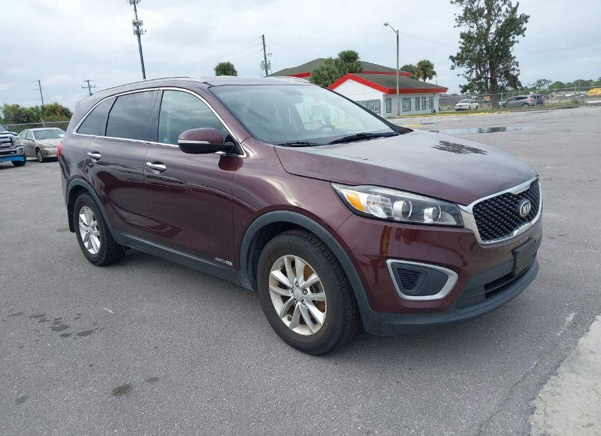 2016 Kia Sorento 3.3L LX (VIN 5XYPGDA53GG162947) main photo