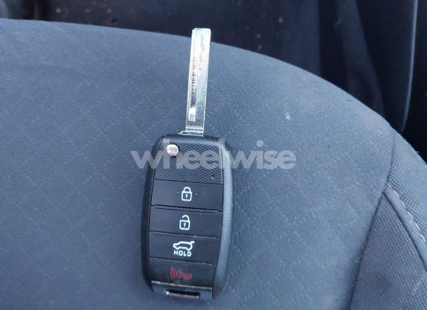 Photo 11 of 2016 Kia Sorento 3.3L LX (VIN 5XYPGDA53GG173849)