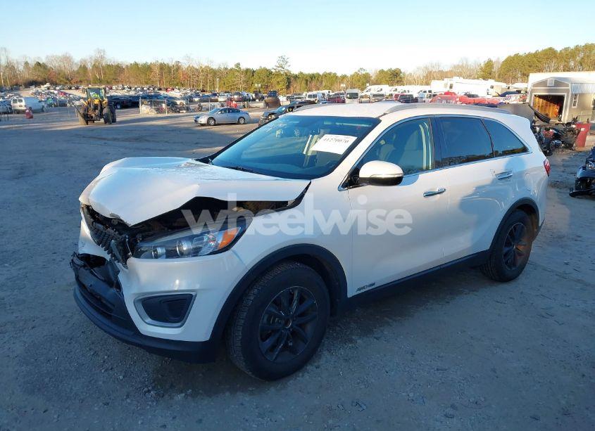 Photo 2 of 2016 Kia Sorento 3.3L LX (VIN 5XYPGDA53GG173849)