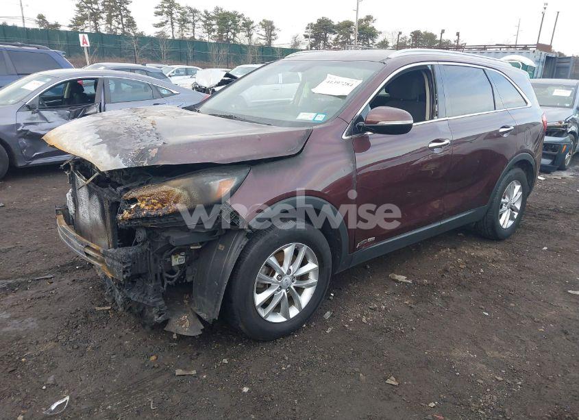 Photo 2 of 2017 Kia Sorento 3.3L LX (VIN 5XYPGDA53HG240970)