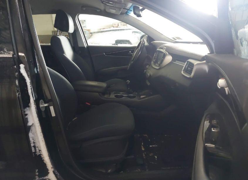 Photo 5 of 2017 Kia Sorento 3.3L LX (VIN 5XYPGDA53HG242976)