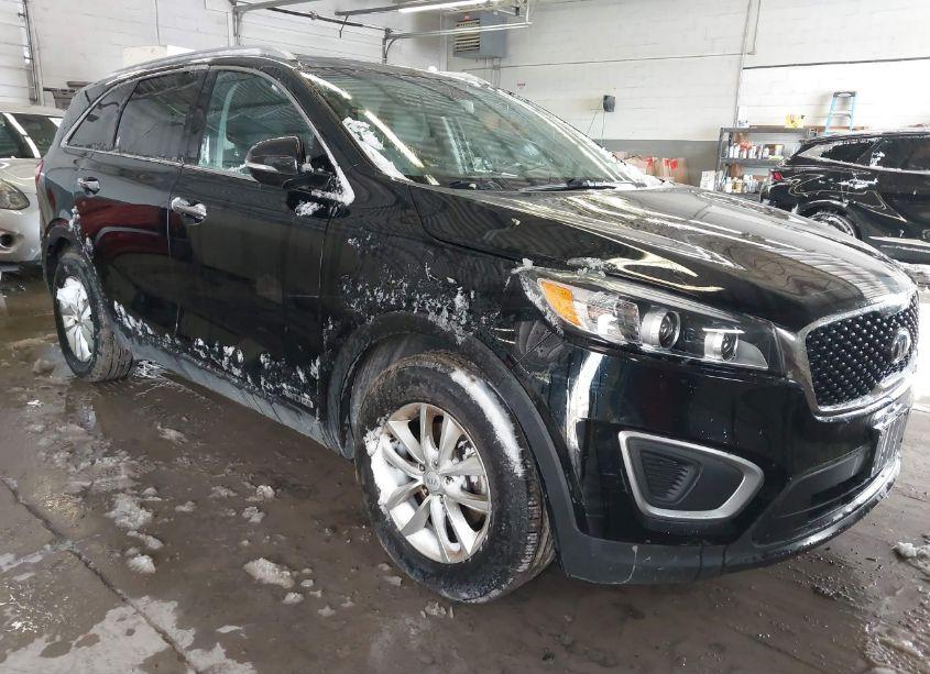 Photo 6 of 2017 Kia Sorento 3.3L LX (VIN 5XYPGDA53HG242976)