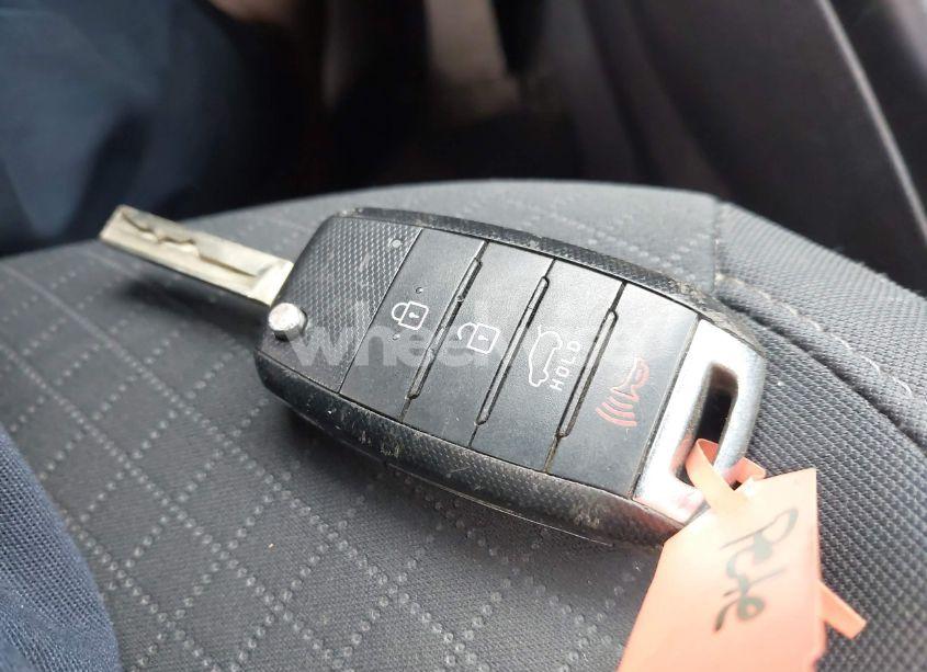 Photo 11 of 2017 Kia Sorento 3.3L LX (VIN 5XYPGDA53HG243044)